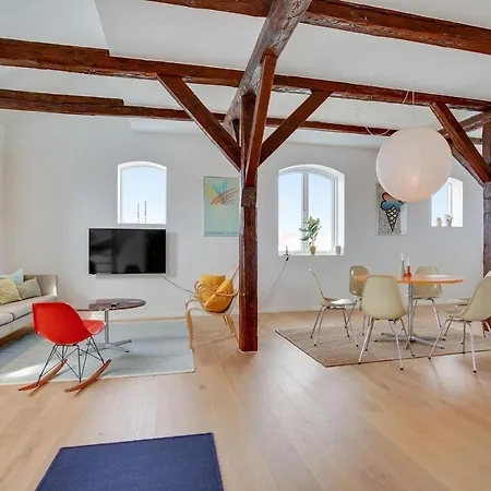 Experience Newly Renovated Holiday home